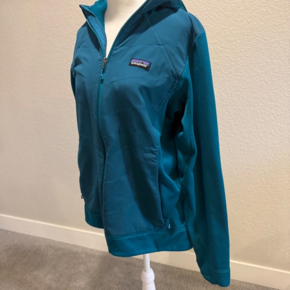 Patagonia Womens Crosstrek Hybrid Hoodie - Picture 2 of 10